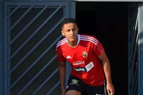 على سبيل الإعارة.. معتز محمد يعلن رحيله عن الأهلي